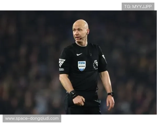 曼城迎战曼联 安东尼泰勒执法 VAR约翰布鲁克斯担纲视频助理裁判